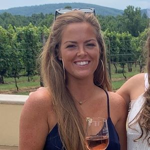 Meet your Posher, Ledley